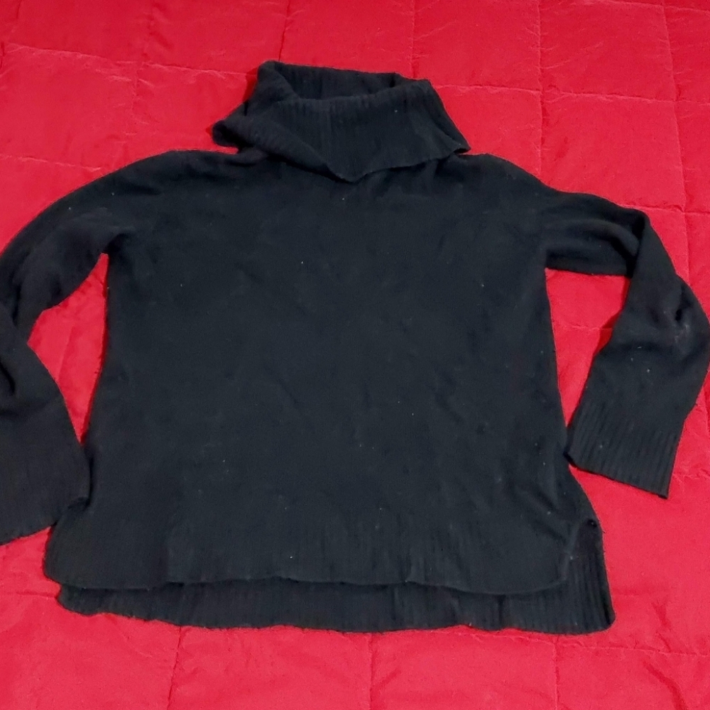 Black Benetton turtleneck wool blend sweater size L